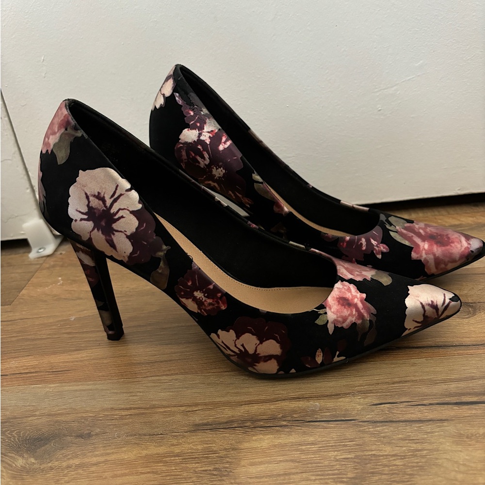 Christian Siriano floral pumps